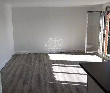 Location Appartement 3 pièces 72m² CORBEIL ESSONNES 91100 - Photo 3