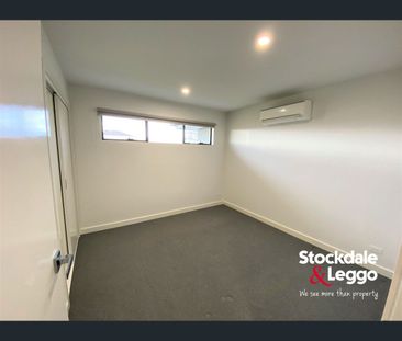 9A Freeland Grove, Jacana, Vic 3047 - Photo 3