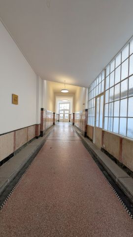 ERSTBEZUG: Unbefristete 3-Zimmer Altbau-Wohnung mit ostseitigem Balkon in 1080 Wien zu mieten - Photo 3