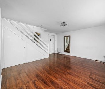 3 Bed Semi-Detached House, Marshalls Close, N11 - Photo 5