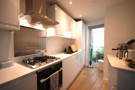 1 bedroom flat to rent - Photo 2