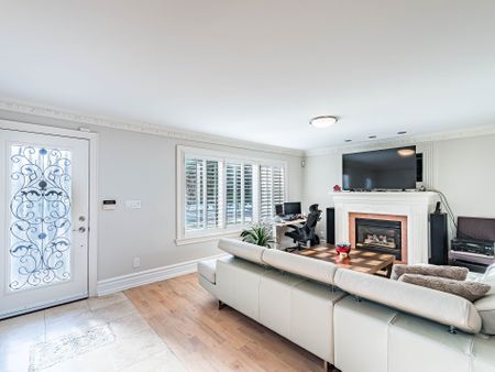 For Lease - 24 Cowley Avenue, Toronto, Ontario - Photo 5