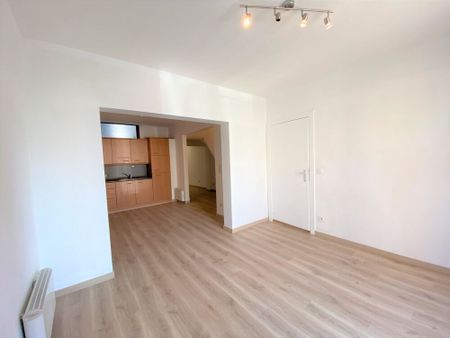 Gerenoveerde studio met balkon te Blankenberge - Photo 3