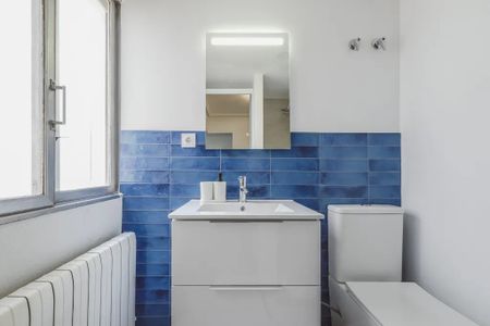 Plaça de Bisbe Benlloch, Torrent, Valencian Community 46900 - Photo 2