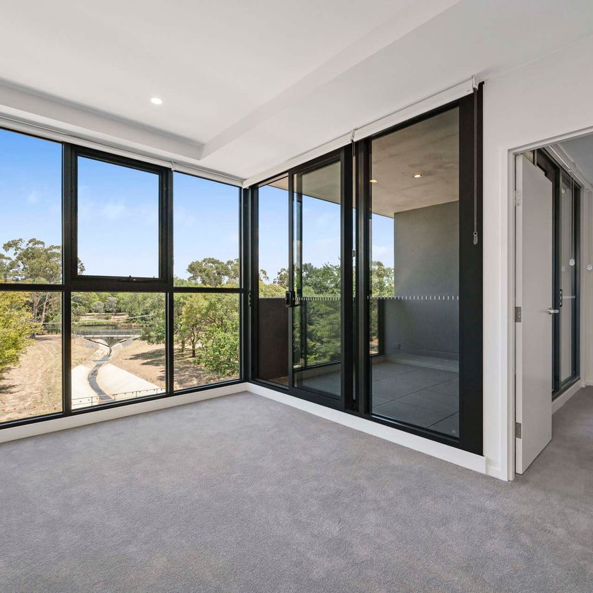 Move in now! - Photo 1