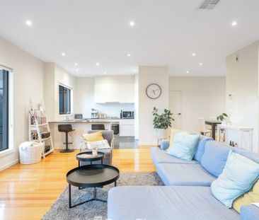 Low-Maintenance Unit in a Prime Belmont Location - Photo 1