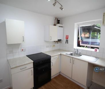 2 bedroom semi-detached house to rent - Photo 3