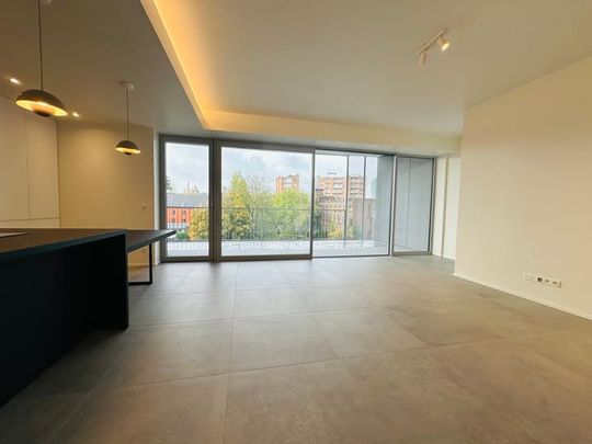 Appartement te huur - Photo 1