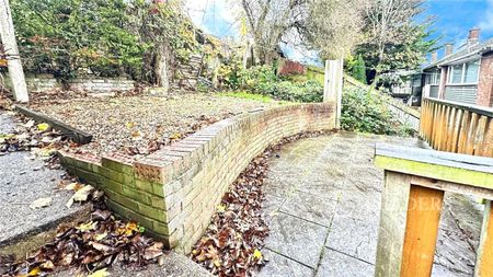 5 bedroom house to rent Brendon Avenue, Luton, Bedfordshire, LU2 - Photo 4