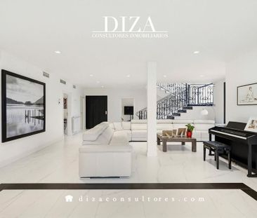 Luxury Villa for rent in Madrid, Autonomous Region of Madrid - Photo 2