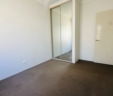 Newly renovated unit in prime South Bunbury location! - Photo 4
