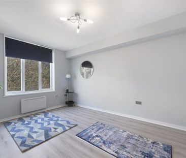 Studio to rent - Photo 6