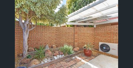 Too Good to Last - Photo 3