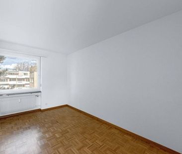 Just right for a small family or a couple - Photo 3