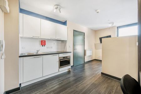 Studio to rent - Photo 3
