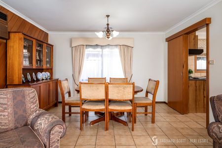 3-bedroom home with a bungalow - Photo 3