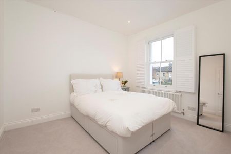 3 bedroom terraced house to rent - Photo 5