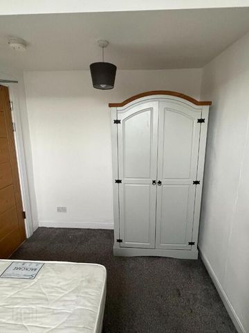 5 Bed HMO X2 Ensuite Rooms, 43 Candahar Street, Belfast, BT7 3AR - Photo 5