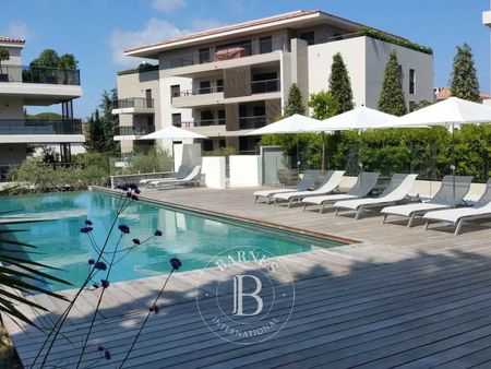 SAINT-TROPEZ - CENTRE VILLE - APPARTEMENT 2 CHAMBRES - PARKING - Photo 3