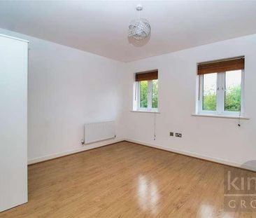 Foundry Gate, Waltham Cross, EN8 - Photo 2