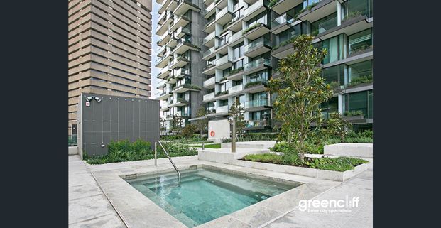 LEVEL 11 | MODERN & STUNNING VIEWS | SPACIOUS ONE BEDROOM | @ CENTRAL PARK - Photo 1