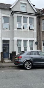 1 bedroom in a house share to rent - Photo 3