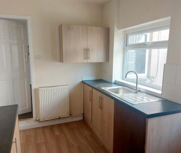 3 bedroom Terraced House to rent - Photo 6