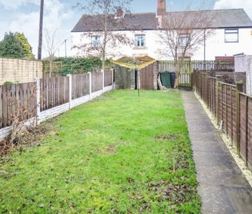 3 bed Town House - To Let - Photo 3