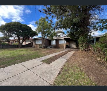 25A Kurrajong Cres, Melton South, Vic 3338 - Photo 2