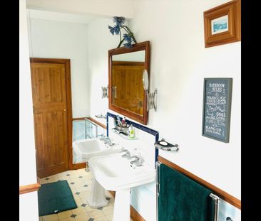 Room in a Shared House, Brixham Gardens, IG3 - Photo 3