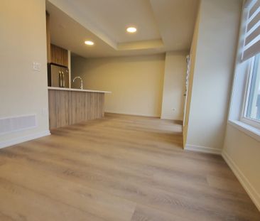 For Lease - 8 Matawin Lane, Richmond Hill, Ontario - Photo 3