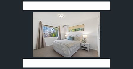 LOW SET 3 BEDROOM HOME- HEART OF ALEXANDRA HILLS! - Photo 5