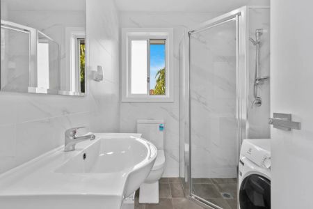 Furnished coastal abode - Photo 5