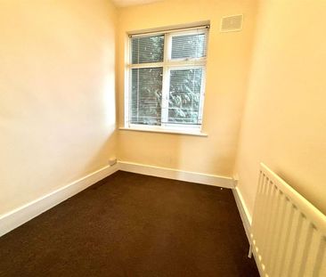 Berkeley Road, Hillingdon, UB10 - Photo 1