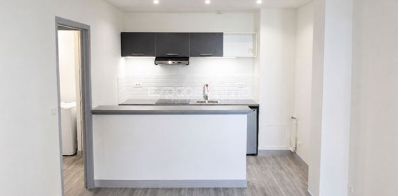 Location Appartement 2 pièces 37m² ROUEN 76000 - Photo 2