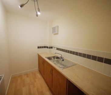 2 bedroom coach house to rent - Photo 5