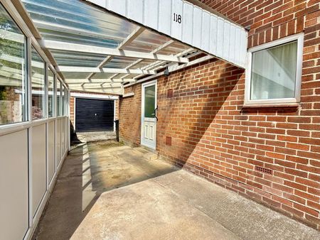 2 bedroom semi-detached house to rent - Photo 5