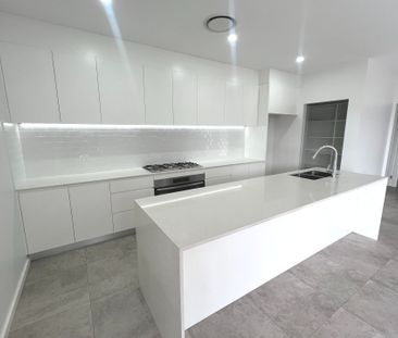 Stylish Family Home in a Fantastic Location - Photo 5