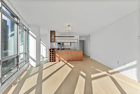 For Lease - 5 Mariner Terrace Unit# 1703, Toronto, Ontario - Photo 4