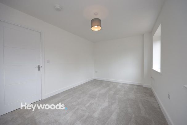 3 bedroom mews to rent - Photo 1
