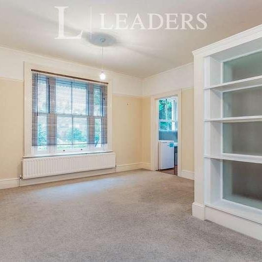 Blackborough Road, Reigate, RH2 - Photo 1