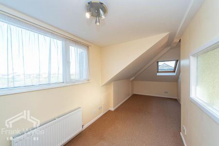 3 bedroom semi-detached bungalow to rent - Photo 5