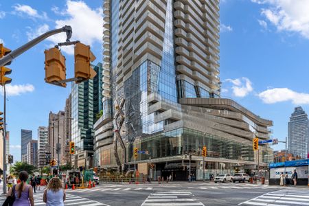 For Lease - 1 Bloor Street Unit# 410, Toronto, Ontario - Photo 3