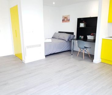 Studio to rent - Photo 3
