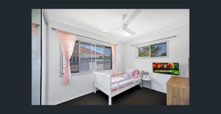 Tidy, Neat & Low Maintenance 4 Bedroom Home! - Photo 5