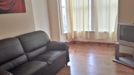 47 Headingley Mount, Leeds, LS6 3EW - Photo 2