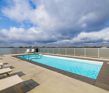 70 Boulevard des Laurentides, Laval, QC - Photo 3