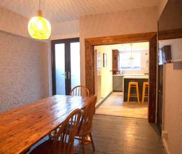 6 Bed Terraced House, Ruskin Avenue, M14 - Photo 3