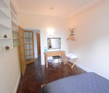 3 bedroom apartment to rent - Photo 3