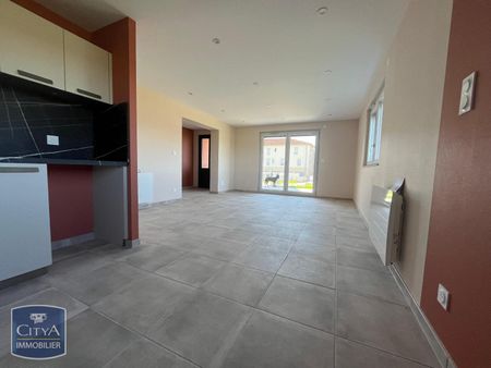 Location Appartement 4 pièces 82m² FEILLENS 01570 - Photo 2